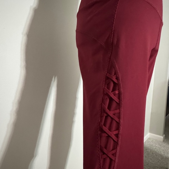 2 Pairs of Victoria Secret Sport Leggings - Picture 6 of 8